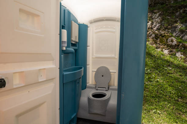 Best Construction site porta potty rental  in Franklin Park, FL